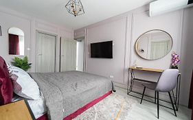 Delux Suite