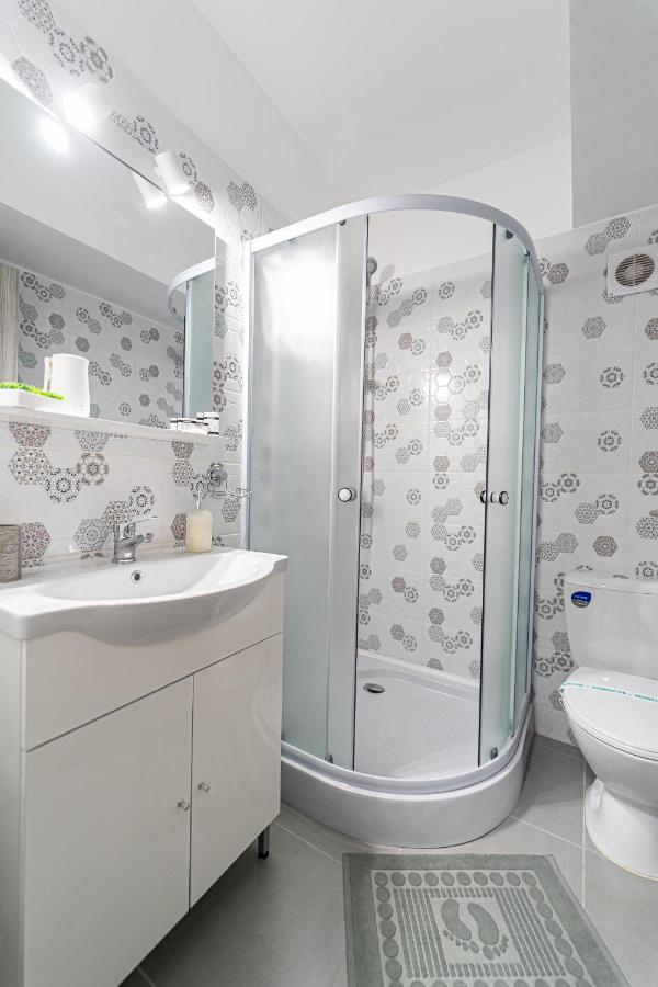 Delux Suite Bacău Exterior foto