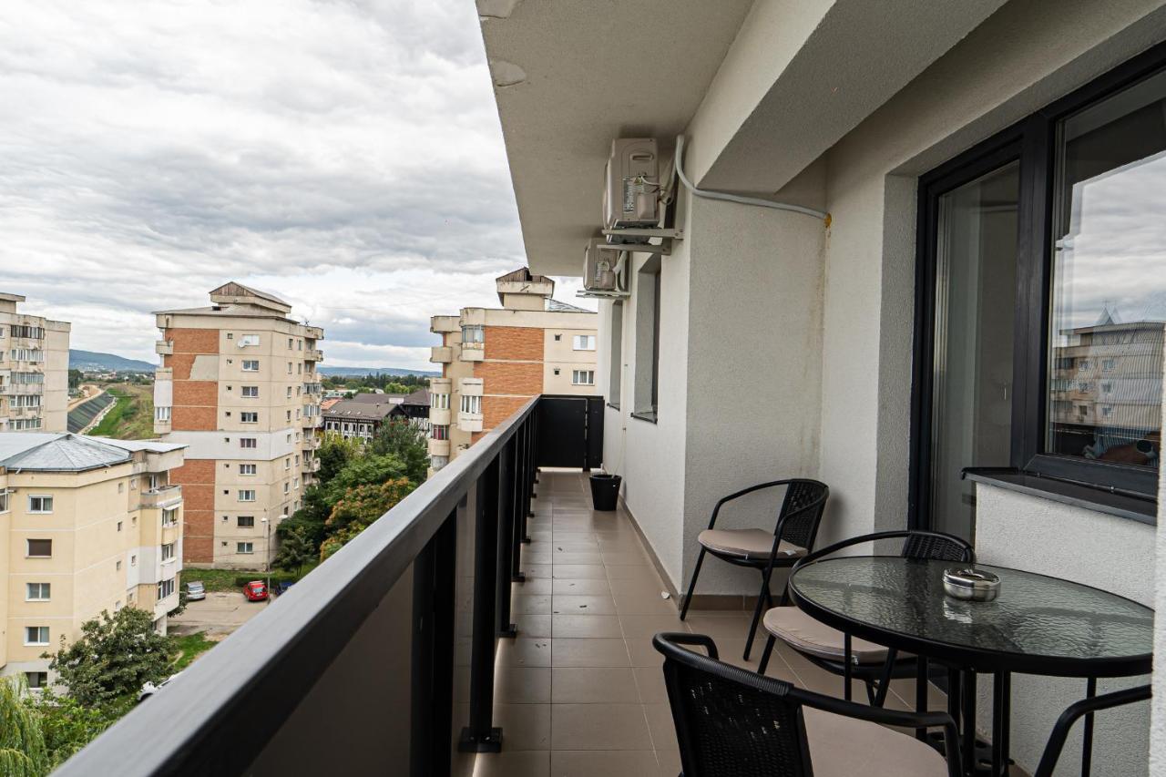 Delux Suite Bacău Exterior foto